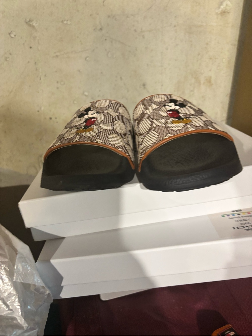Coach Brown Signature Canvas Mickey Mouse Slide Sandals very lightly used size 9 - Picture 4 of 4
